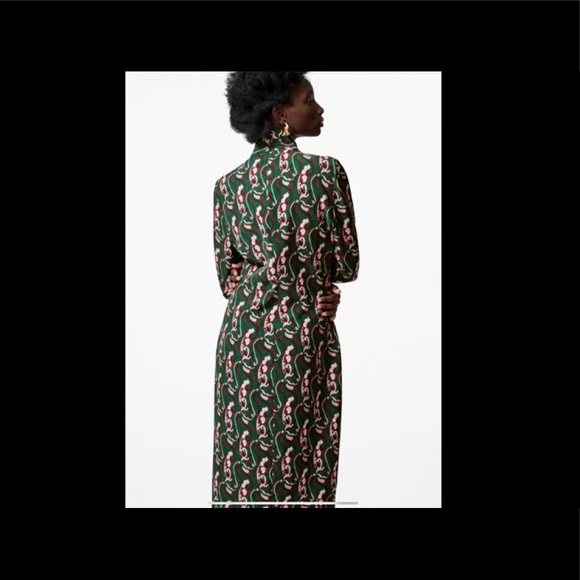 HOST PICK 💥❣️💚NEW!! Zara Printed Midi Dress - Picture 5 of 8